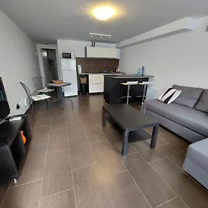 Modern Apartment, Walking Distance Of The Sea Nerja